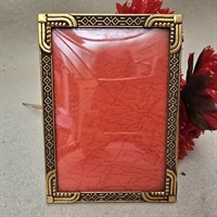 messing-sort-rektangulaer-fotoramme-fint-dekoreret-gammel-billedramme-buet-glas